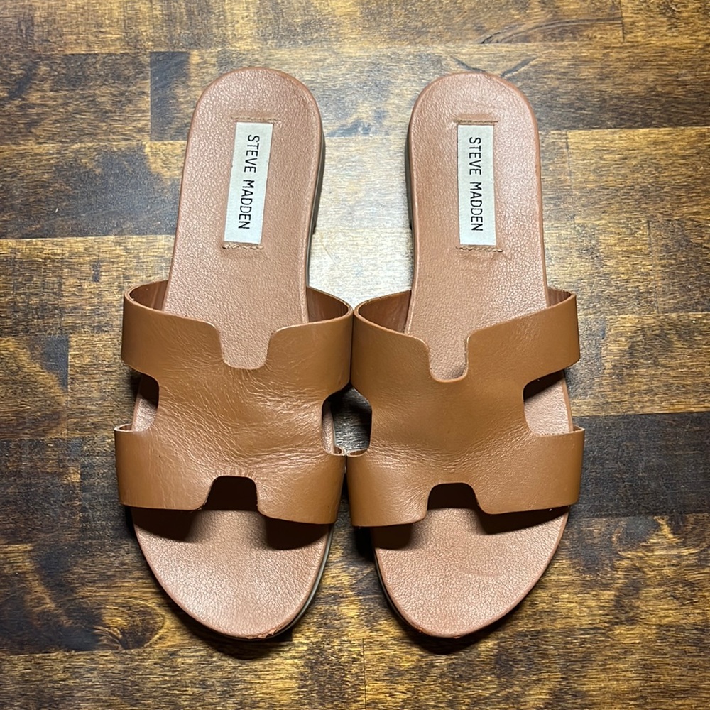 Steve Madden tan sandals. Great condition! Size 8
